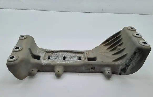 Jeep Grand Cherokee WL Gearbox mounting bracket 68428575AA 15AACAE02
