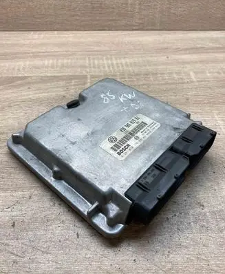 Volkswagen PASSAT B5 Engine control unit/module ECU 038906019BJ 0281010176