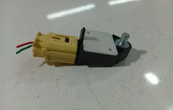 Peugeot 107 Airbag deployment crash/impact sensor 8983102020