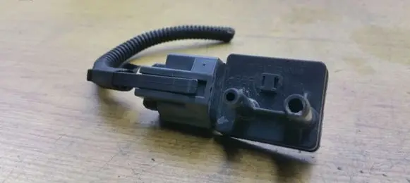 Volvo XC60 Exhaust gas pressure sensor 6G9N5L200AB 30785486AA