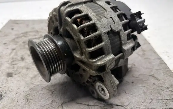 Volvo V60 Generator/alternator 30659580