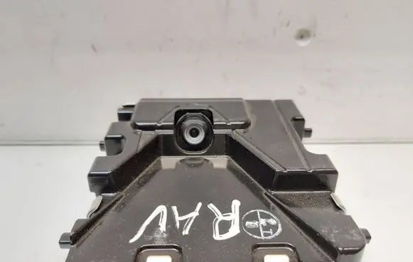 Toyota RAV 4 (XA40) Windshield/windscreen camera 8646C42020