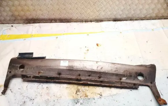 Volkswagen Jetta II Front bumper lower grill 191853677b