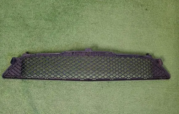 Mercedes-Benz B W246 W242 Front bumper lower grill A2468851122
