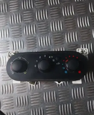 Opel Vivaro Air conditioning/heating control unit E1093050 30080061
