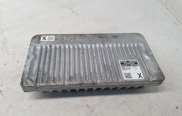 Toyota Yaris Engine control unit/module 896610DT20