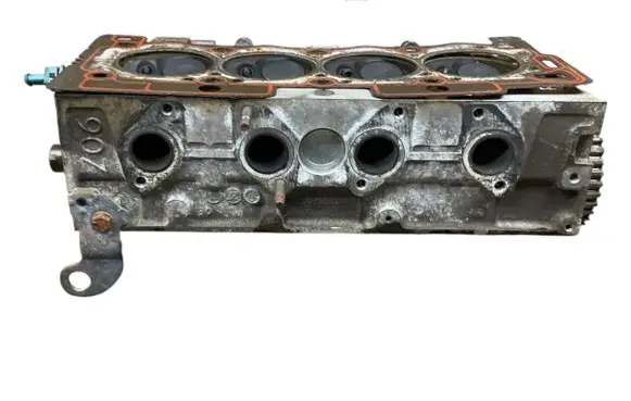 Peugeot 207 Engine head 9634005110