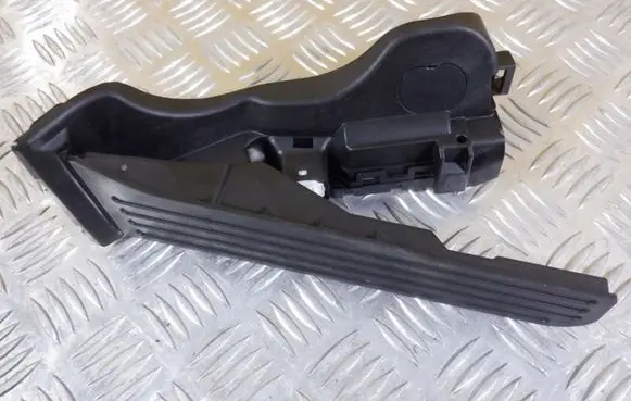 Volkswagen Jetta VI Accelerator throttle pedal 1K1723503AR