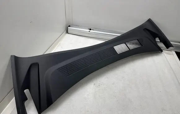 Tesla Model 3 Wiper trim 169450200E 169450100E