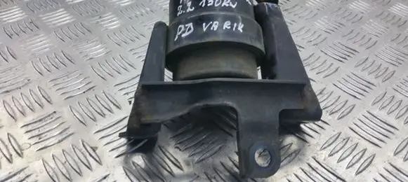 Toyota Corolla Verso AR10 Engine mount bracket