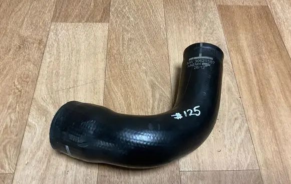 Volvo S40, V40 Intercooler hose/pipe 30621587