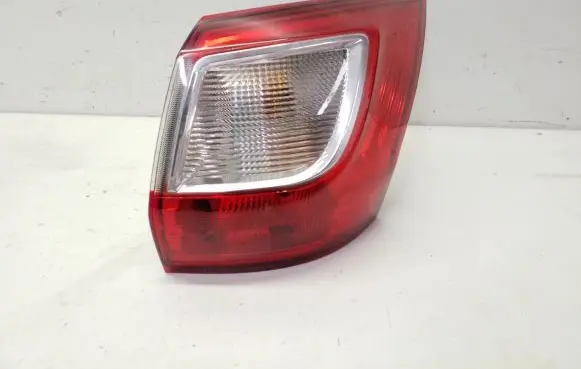 Ford Grand C-MAX Rear/tail lights AM5113404