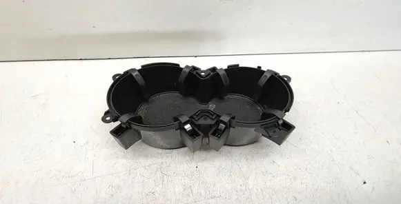 Cup holder front