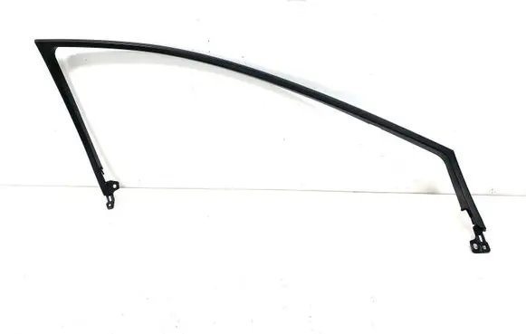 Toyota Avensis T270 Front door window/glass frame 6766405010