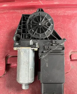 Front door window regulator motor