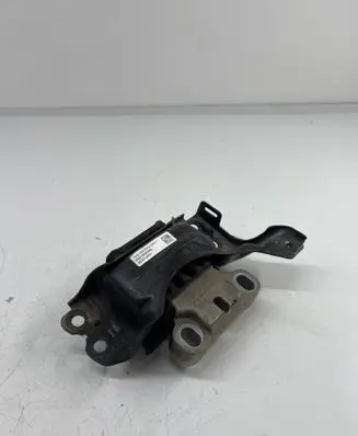 Volkswagen Taigo Engine mount bracket 2Q0199555