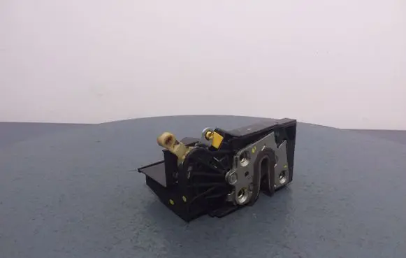 Dacia Sandero Front door lock 805034719R