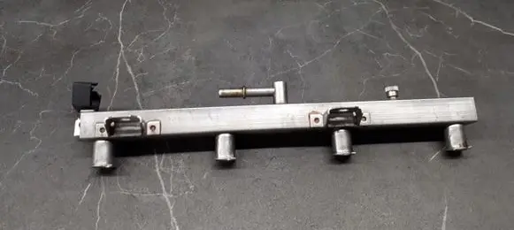 BMW 3 E46 Fuel main line pipe