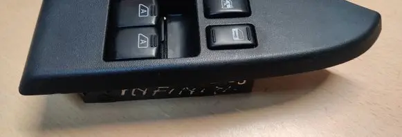 Infiniti G35 Electric window control switch 80961AM800