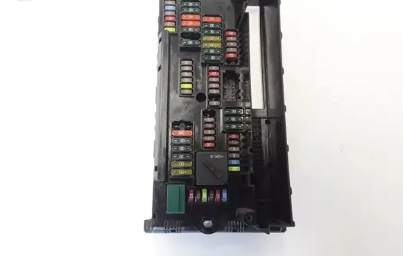 BMW 5 F10 F11 Fuse module 9252815