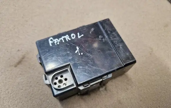Nissan Patrol Y61 Other control units/modules 28495VB002