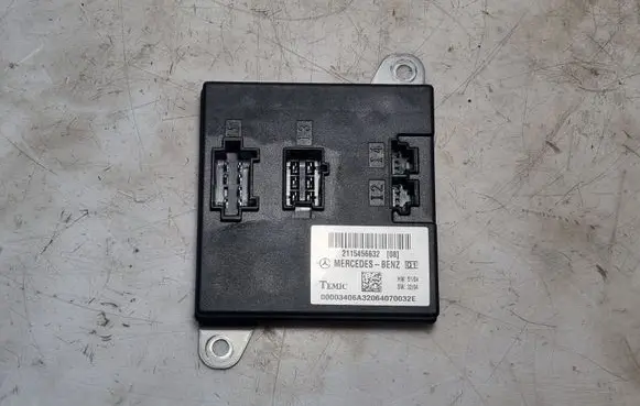 Mercedes-Benz E W211 Comfort/convenience module 2115456632