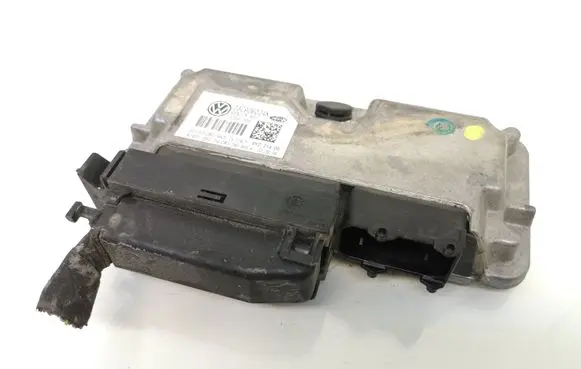 Volkswagen Golf V Engine control unit/module 03C906024K