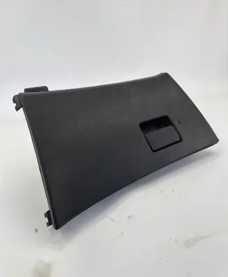 Opel Zafira C Glove box