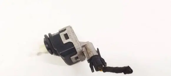 Headlight level adjustment motor