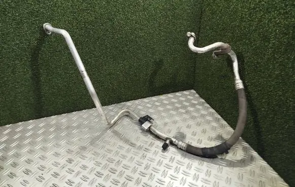 Renault Master III Air conditioning (A/C) pipe/hose 924543191R R134A 445502336646AA