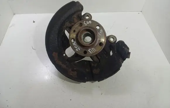 Rear wheel hub