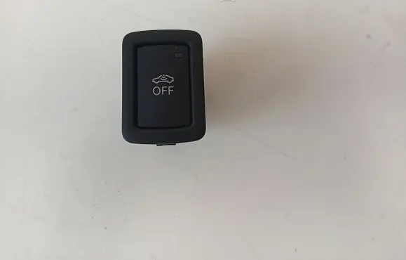Audi Q3 8U Alarm switch 4H0962109 120630058