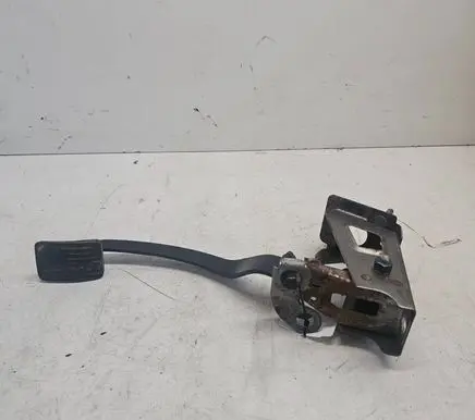 Volvo S40, V40 Clutch pedal 60079D0