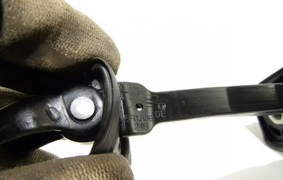 Seat Arona Rear door check strap stopper 6F0839267