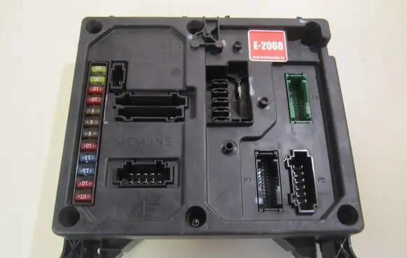 Volkswagen Sharan Fuse module 7M3962258R