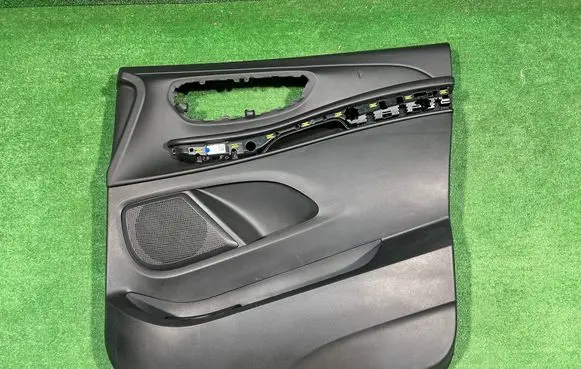 Mercedes-Benz Vito Viano W447 Front door card panel trim A4477273800