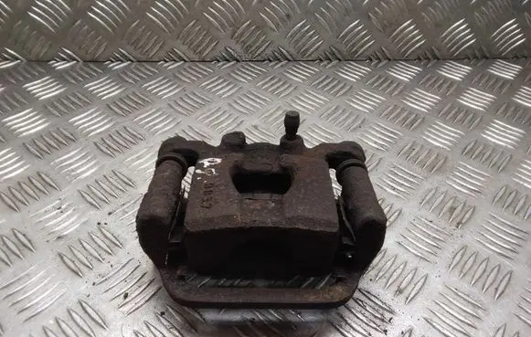 Nissan Qashqai Rear brake caliper
