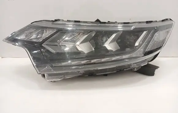 Mitsubishi Outlander Headlight/headlamp 8301D331 0409180349