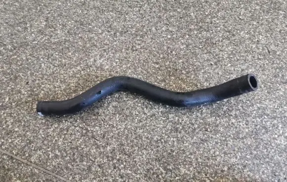 Hyundai Kona I Engine coolant pipe/hose