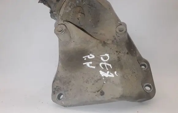 Audi A4 S4 B7 8E 8H Gearbox mounting bracket 8E0399113 NOTCODE