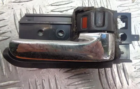Toyota Avensis T250 Front door interior handle