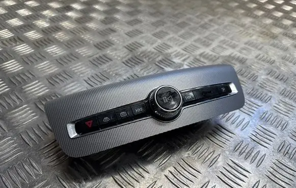 Volvo XC90 Head unit multimedia control P31346790 18W527 T18520017301