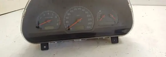 Volvo S40, V40 Speedometer (instrument cluster) 30857490