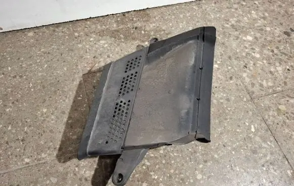 Audi A4 S4 B8 8K Air intake duct part 8K0129618 8K0129618A