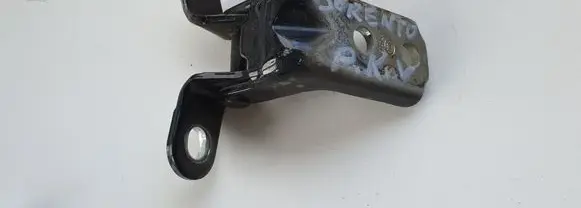 KIA Sorento Front door upper hinge
