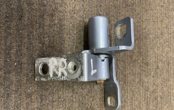 Ford S-MAX Front door upper hinge 6M21U22804AC