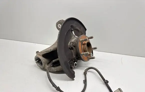 Volvo V40 Front wheel hub spindle knuckle