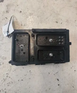 Opel Zafira B Fuse module 743381