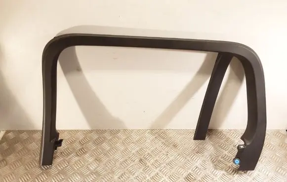 Volvo V60 Rear side glass trim 30747472 30747468