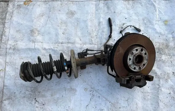 Citroen C4 II Picasso Front wheel hub spindle knuckle 1610137880